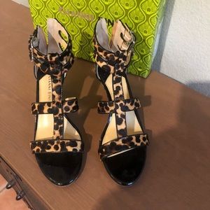 Gianni Bini leopard cage sandals